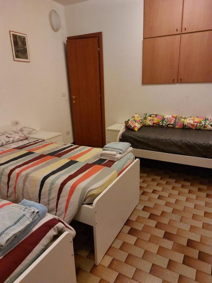 Flat In Milan 3 Apartment Bagian luar foto